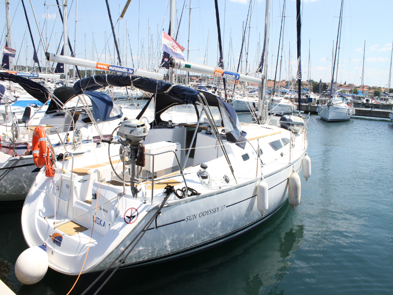 Sun Odyssey 37 