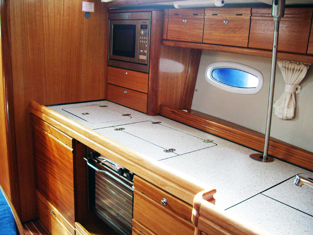 Bavaria 40