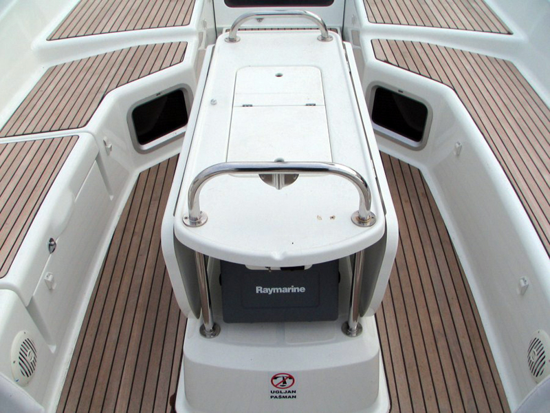 Jeanneau 53