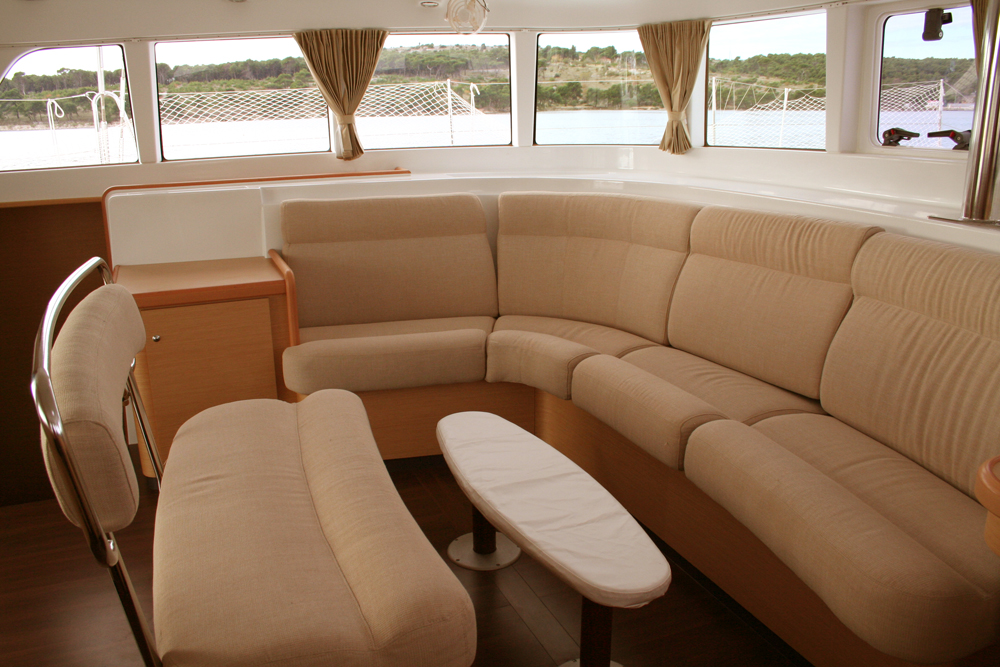 Lagoon 440
