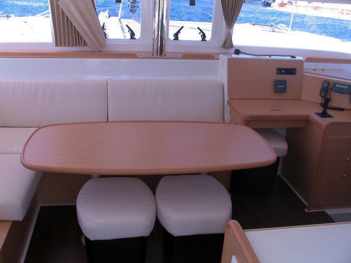 Lagoon 400