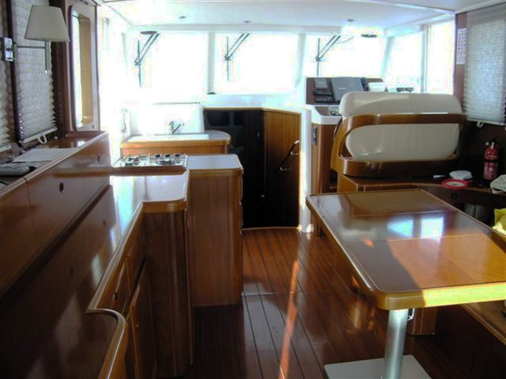 Benetau S. Trawler 42