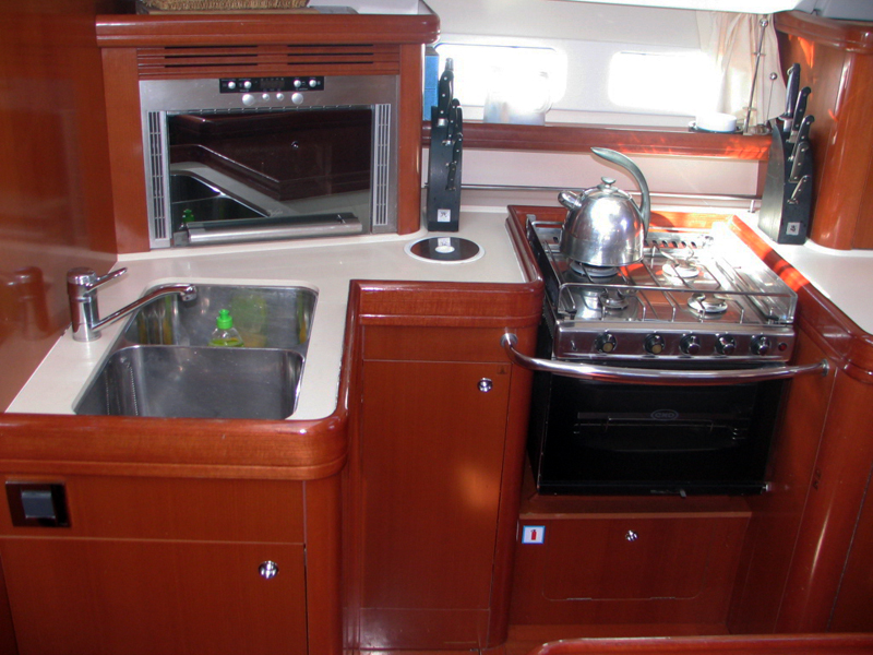 Oceanis Clipper 523