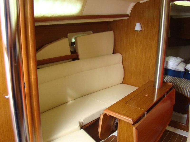 Sun Odyssey 32i