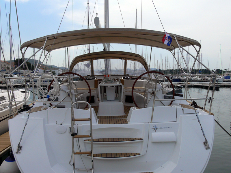 Jeanneau 53