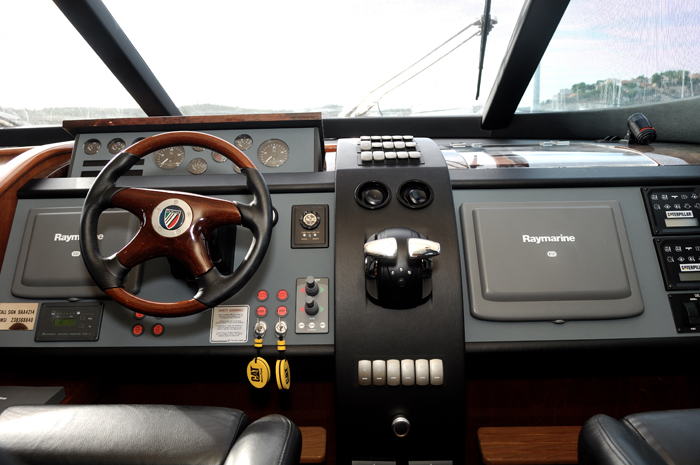 Fairline Squadron 74
