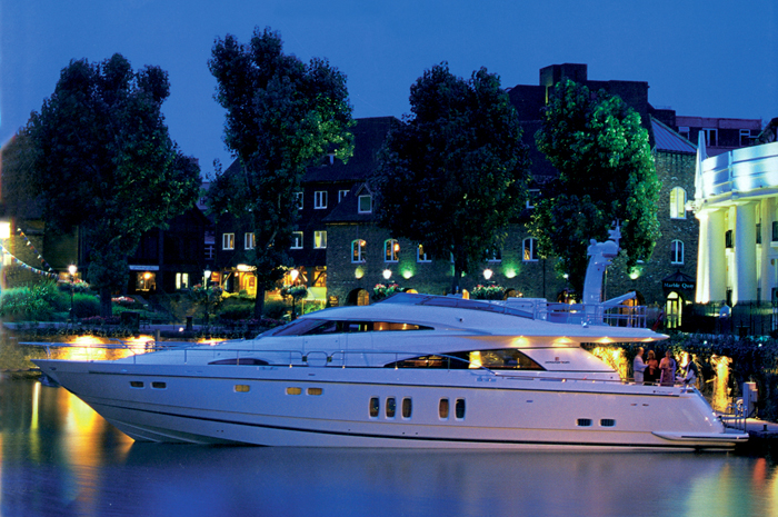 Fairline Squadron 74