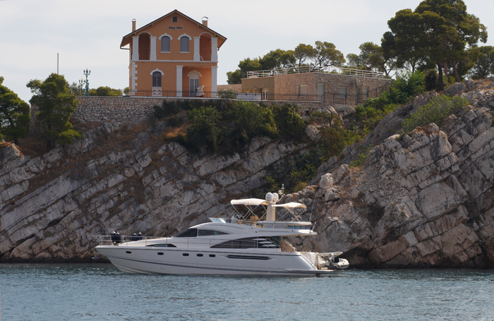 Fairline Squadron 58
