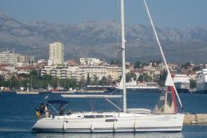 Sun Odyssey 49i