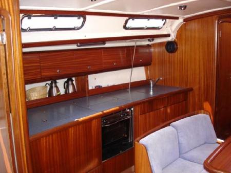 Bavaria 44