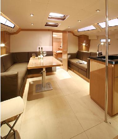 Hanse 470