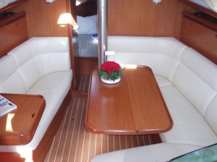 Sun Odyssey 35