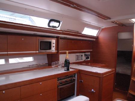 Dufour 445
