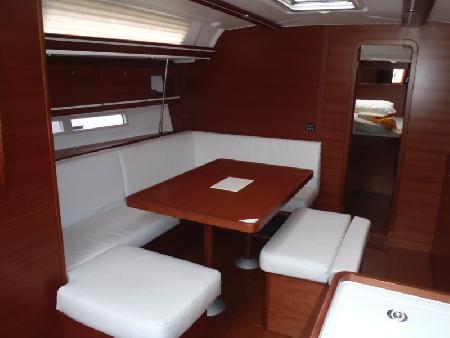 Dufour 445