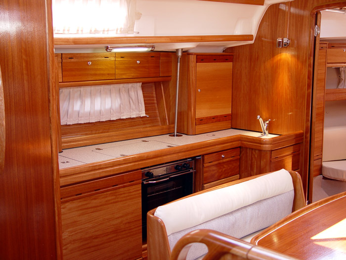 Bavaria 39