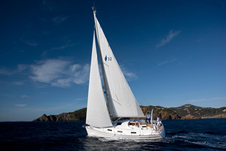 Bavaria Cruiser 32