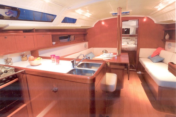 Oceanis 37
