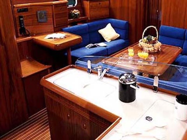 Sun Odyssey 43
