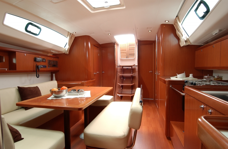 Oceanis 43