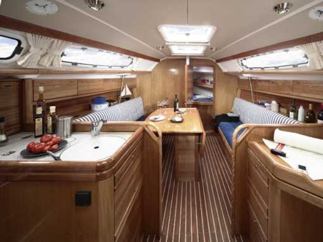 BAVARIA 31 Cruiser