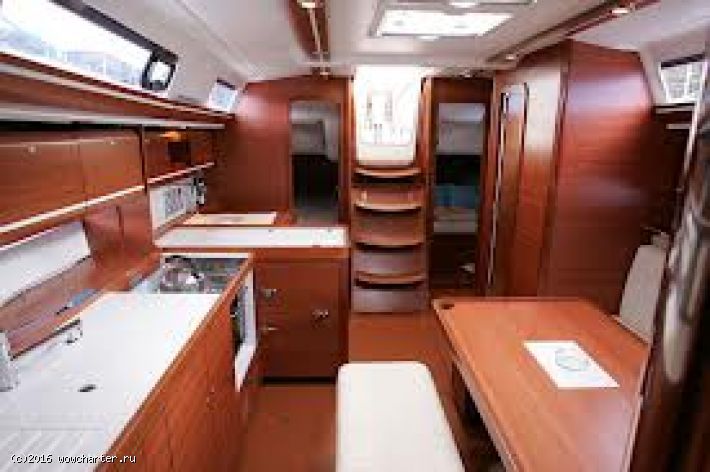 Dufour 405  Bow thruster