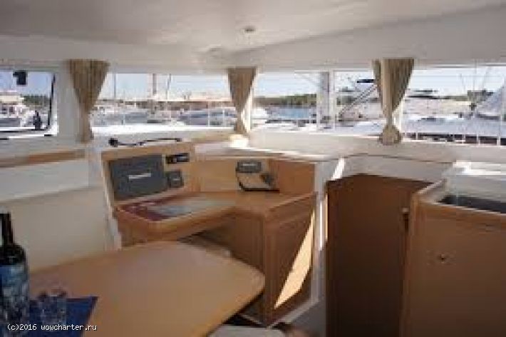Lagoon 400 S2